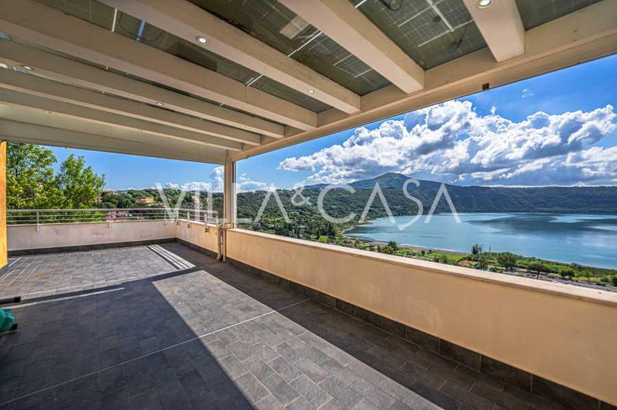Luxusní penthouse v Castel Gandolfo