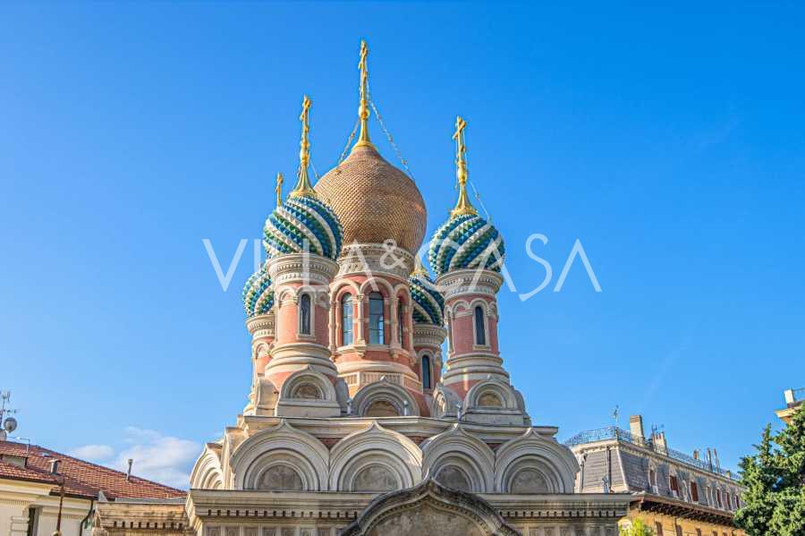 Prostorný byt u moře v centru Sanrema.