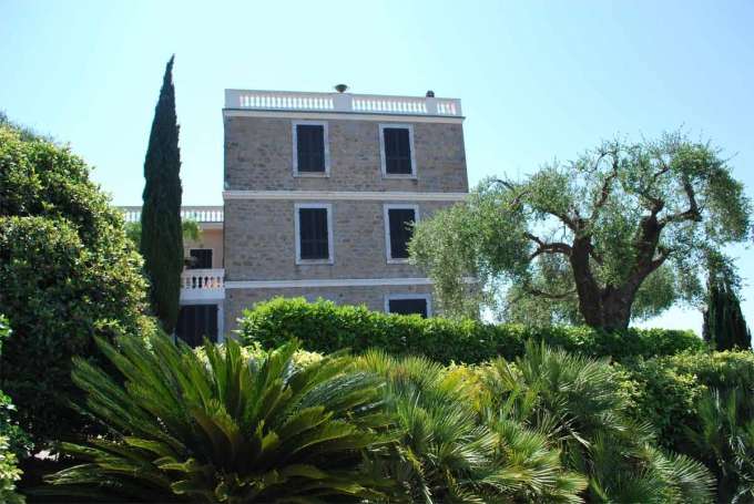 Luxusní vila se zahradou v Ligurii, Bordighera