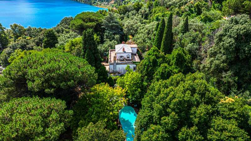 Luxusní vila v Castel Gandolfo u jezera Albano