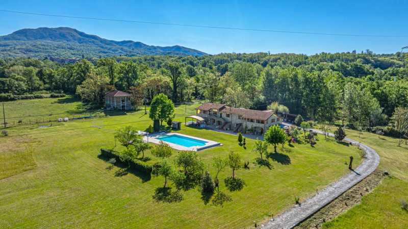 Na prodej usedlost ve Villafranca in Lunigiana