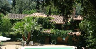 Historická vila k pronájmu v prestižní rezidenci v Římě.