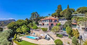 Na prodej luxusní vila v Bordighera